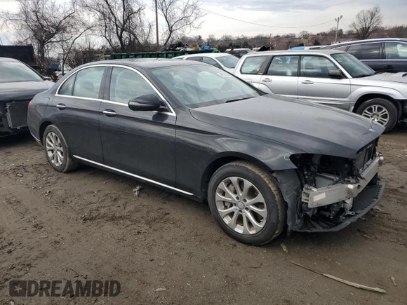 2017 Mercedes-Benz E 300 Luxury with VIN WDDZF4KB9HA119091, listed as a Copart auction lot 47173135 with 35,102 mi miles and Salvage Title. Bid and sale history available at DreamBid. Image 4.