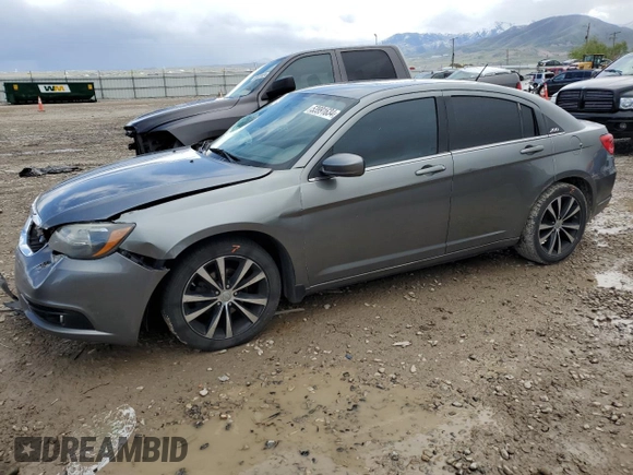 2012 Chrysler 200 S with VIN 1C3CCBHG9CN162092, listed as a Copart auction lot 53991634 with 145,094 mi miles and Salvage Title. Bid and sale history available at carsss.com. Image 1.