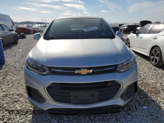 2020 Chevrolet Trax LS with VIN KL7CJKSB6LB327321, listed as a Copart auction lot 46635645 with 72,096 mi miles and Clean Title. Bid and sale history available at carsss.com. Image 5.