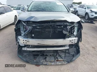 2024 Lexus NX 350 Luxury z VIN 2T2HGCEZ3RC032785, wystawiony jako IAAI lot #42230799 z przebiegiem 5992 mil mil oraz . Historia ofert i sprzedaży dostępna na DreamBid. Obrazek 6.