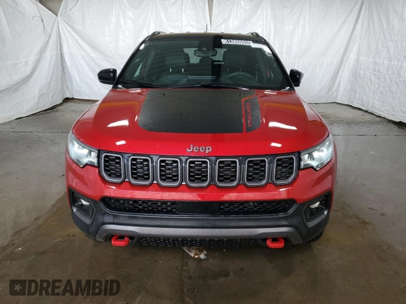 2025 Jeep Compass Trailhawk z VIN 3C4NJDDN8ST532442, wystawiony jako Copart lot #61386085 z przebiegiem 11 207 mil mil oraz Czysty tytuł • Clean title. Historia ofert i sprzedaży dostępna na DreamBid. Obrazek 5.