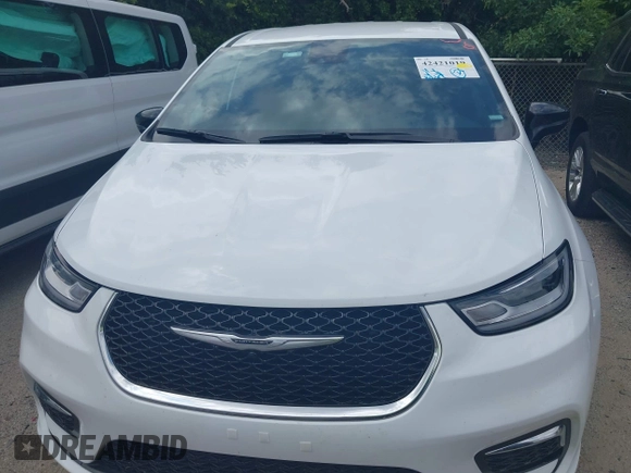 2025 Chrysler Pacifica Select z VIN 2C4RC1BG1SR520795, wystawiony jako IAAI lot #42421019 z przebiegiem 15 267 mil mil oraz . Historia ofert i sprzedaży dostępna na DreamBid. Obrazek 6.
