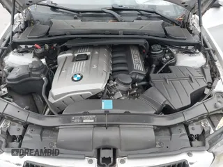 2006 BMW 3 Series 330i with VIN WBAVB33526KS31274, listed as a IAAI auction lot 42120518 with 167,203 mi miles. Bid and sale history available at carsss.com. Image 10.