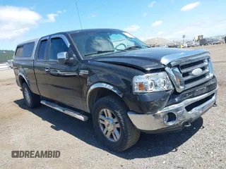2007 Ford F-150 XLT z VIN 1FTPX14V97FB75554, wystawiony jako IAAI lot #42744313 z przebiegiem 90 595 mil mil oraz . Historia ofert i sprzedaży dostępna na DreamBid. Obrazek 1.