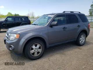 2012 Ford Escape XLT z VIN 1FMCU9D73CKA70061, wystawiony jako Copart lot #63571585 z przebiegiem 130 275 mil mil oraz Czysty tytuł • Clean title. Historia ofert i sprzedaży dostępna na DreamBid. Obrazek 1.