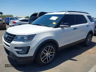 2017 Ford Explorer Sport z VIN 1FM5K8GT4HGA61316, wystawiony jako IAAI lot #42572392 z przebiegiem 92 860 mil mil oraz . Historia ofert i sprzedaży dostępna na DreamBid. Obrazek 17.
