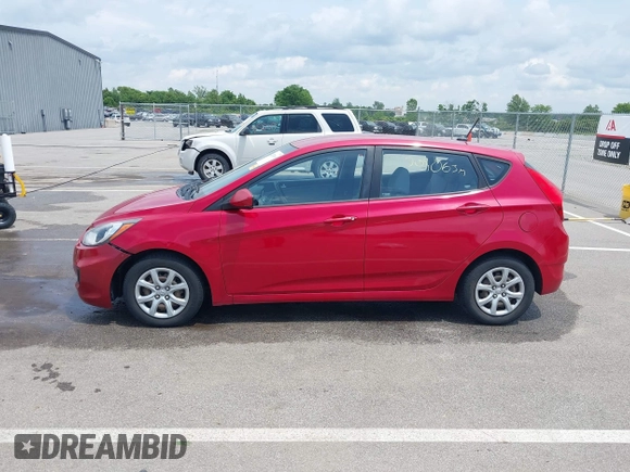2012 Hyundai Accent GS z VIN KMHCT5AE9CU045281, wystawiony jako IAAI lot #42524006 z przebiegiem 209 063 mil mil oraz . Historia ofert i sprzedaży dostępna na DreamBid. Obrazek 14.
