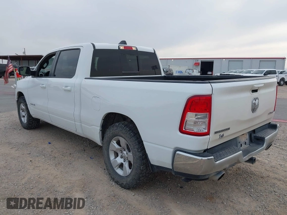 2022 Ram 1500 Big Horn z VIN 1C6SRFMT8NN313403, wystawiony jako IAAI lot #42334732 z przebiegiem 96 588 mil mil oraz . Historia ofert i sprzedaży dostępna na DreamBid. Obrazek 3.