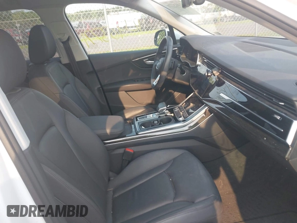 2022 Audi Q7 Premium Plus with VIN WA1LJBF70ND014081, listed as a IAAI auction lot 42403771 with 20,073 mi miles and . Bid and sale history available at DreamBid. Image 5.