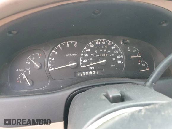 1999 Ford Explorer XL z VIN 1FMDU32E9XZB67958, wystawiony jako Copart lot #75350694 z przebiegiem 202 939 mil mil oraz Szkoda całkowita • Salvage title. Historia ofert i sprzedaży dostępna na DreamBid. Obrazek 9.