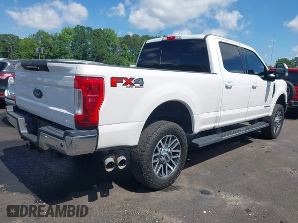 2018 Ford F-250 XL with VIN 1FT7W2BT2JEC86051, listed as a IAAI auction lot 42326692 with 125,515 mi miles and . Bid and sale history available at DreamBid. Image 4.