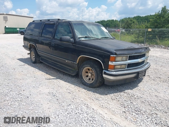 1996 Chevrolet Suburban with VIN 3GNEC16R3TG120004, listed as a IAAI auction lot 42752410 with 291,491 mi miles and . Bid and sale history available at DreamBid. Image 1.
