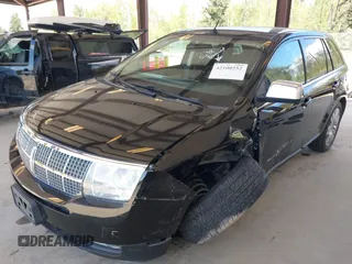 2008 Lincoln MKX with VIN 2LMDU88C48BJ37696, listed as a IAAI auction lot 42204268 with 64,460 mi miles and . Bid and sale history available at DreamBid. Image 2.