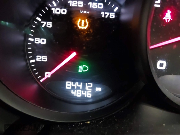 2018 Porsche Macan GTS with VIN WP1AG2A57JLB61630, listed as a IAAI auction lot 41633174 with 84,412 mi miles and . Bid and sale history available at DreamBid. Image 15.