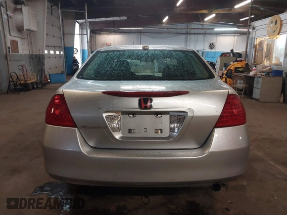 2006 Honda Accord EX-L z VIN 1HGCM56876A095110, wystawiony jako IAAI lot #42182018 z przebiegiem 197 426 mil mil oraz . Historia ofert i sprzedaży dostępna na DreamBid. Obrazek 16.