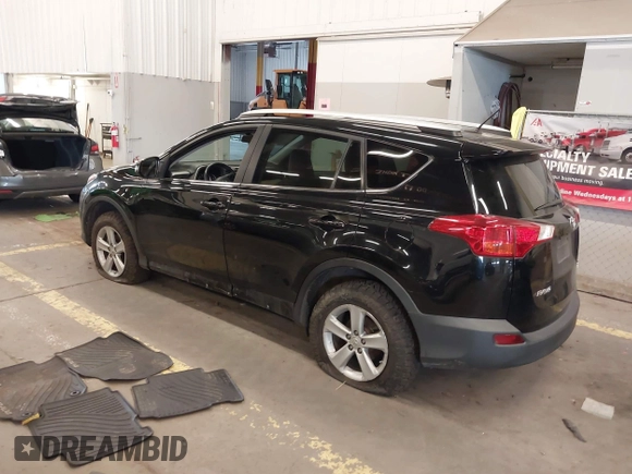 2014 Toyota RAV4 XLE with VIN 2T3RFREV7EW174388, listed as a IAAI auction lot 41752324 with 70,852 mi miles. Bid and sale history available at carsss.com. Image 3.