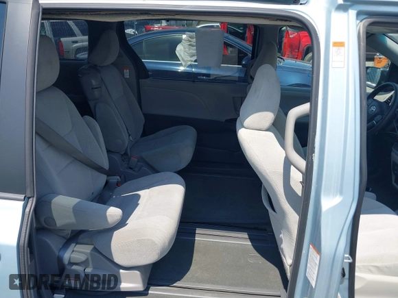 2015 Toyota Sienna LE AAS with VIN 5TDKK3DC4FS636029, listed as a IAAI auction lot 42552045 with 82,293 mi miles and . Bid and sale history available at DreamBid. Image 8.