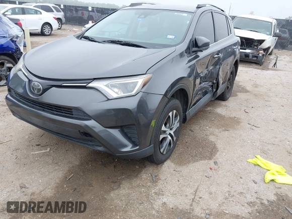 2017 Toyota RAV4 LE z VIN 2T3BFREV8HW667907, wystawiony jako IAAI lot #42130136 z przebiegiem 129 831 mil mil oraz . Historia ofert i sprzedaży dostępna na DreamBid. Obrazek 17.