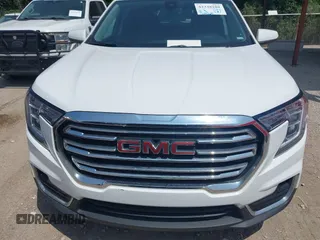 2023 GMC Terrain SLT z VIN 3GKALPEG4PL194415, wystawiony jako IAAI lot #42338108 z przebiegiem 51 966 mil mil oraz . Historia ofert i sprzedaży dostępna na DreamBid. Obrazek 6.