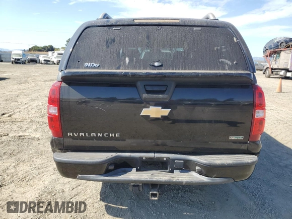 2011 Chevrolet Avalanche LS with VIN 3GNTKEE32BG383324, listed as a Copart auction lot 75038554 with 139,266 mi miles and Salvage title. Bid and sale history available at DreamBid. Image 6.