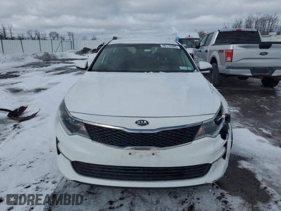 2017 Kia Optima LX z VIN 5XXGT4L39HG161010, wystawiony jako Copart lot #48116305 z przebiegiem 157 772 mil mil oraz Nie do naprawy • Non repairable. Historia ofert i sprzedaży dostępna na DreamBid. Obrazek 5.