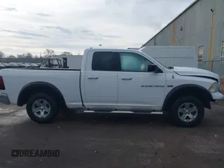 2012 Ram 1500 Big Horn z VIN 1C6RD6GT0CS323124, wystawiony jako IAAI lot #41486027 z przebiegiem 107 784 mil mil oraz . Historia ofert i sprzedaży dostępna na DreamBid. Obrazek 14.