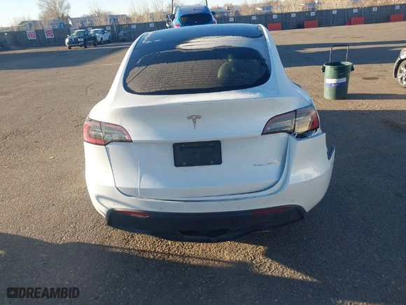 2022 Tesla Model Y Long Range with VIN 7SAYGDEE5NF458073, listed as a IAAI auction lot 41120536 with 35,118 mi miles. Bid and sale history available at carsss.com. Image 16.