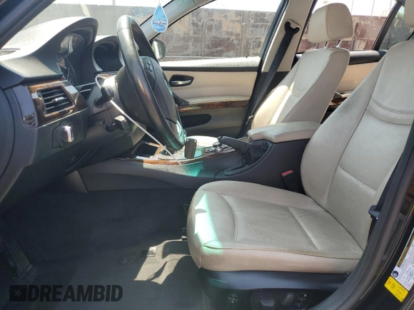2011 BMW 3 Series 328i with VIN WBAPH5C52BA446396, listed as a Copart auction lot 62538425 with 129,847 mi miles and Salvage title. Bid and sale history available at DreamBid. Image 7.