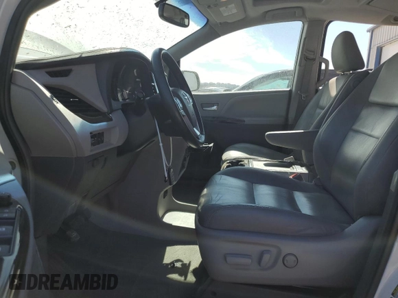 2017 Toyota Sienna XLE Auto Access Seat with VIN 5TDYZ3DC5HS889336, listed as a Copart auction lot 49524165 with 89,005 mi miles and Salvage Title. Bid and sale history available at carsss.com. Image 7.