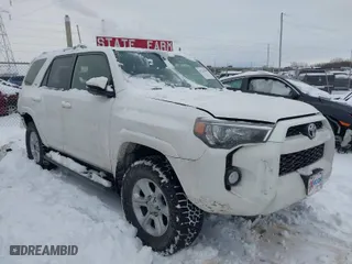 2019 Toyota 4Runner SR5 with VIN JTEBU5JRXK5680109, listed as a IAAI auction lot 41235305 with 91,470 mi miles. Bid and sale history available at carsss.com. Image 1.