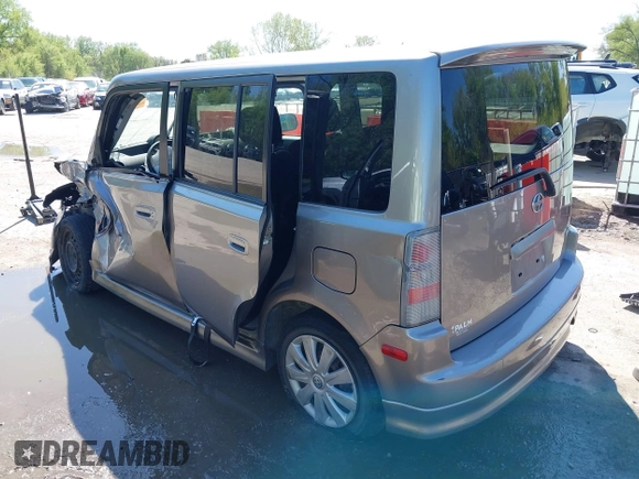 2005 Scion xB z VIN JTLKT324954026022, wystawiony jako IAAI lot #42073838 z przebiegiem 106 887 mil mil oraz . Historia ofert i sprzedaży dostępna na DreamBid. Obrazek 3.