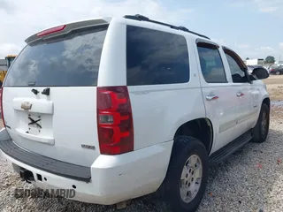 2011 Chevrolet Tahoe LT z VIN 1GNSCBE0XBR135285, wystawiony jako IAAI lot #42317804 z przebiegiem 301 967 mil mil oraz . Historia ofert i sprzedaży dostępna na DreamBid. Obrazek 4.