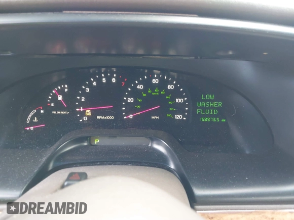 1998 Lincoln Continental with VIN 1LNFM97VXWY619313, listed as a IAAI auction lot 41477852 with 158,973 mi miles. Bid and sale history available at carsss.com. Image 7.