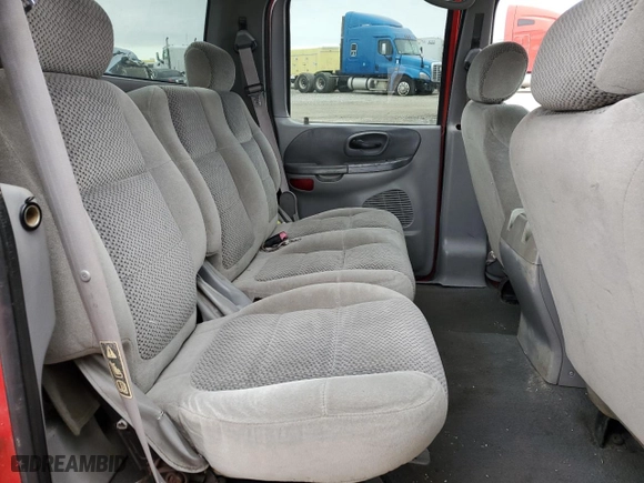 2001 Ford F-150 SuperCrew XLT with VIN 1FTRW07W41KF76325, listed as a Copart auction lot 89134945 with 262,868 mi miles and Salvage Title. Bid and sale history available at carsss.com. Image 10.