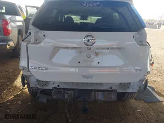 2017 Nissan Rogue SL with VIN 5N1AT2MT8HC825205, listed as a IAAI auction lot 41624814 with 99,989 mi miles. Bid and sale history available at carsss.com. Image 6.