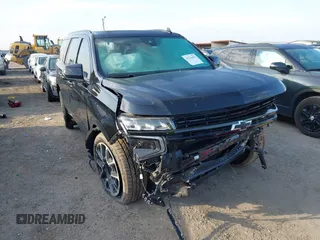 2024 Chevrolet Tahoe RST z VIN 1GNSCRKDXRR145972, wystawiony jako IAAI lot #42216403 z przebiegiem 30 952 mil mil oraz . Historia ofert i sprzedaży dostępna na DreamBid. Obrazek 1.