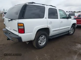 2004 Chevrolet Tahoe LS with VIN 1GNEC13T84J178237, listed as a IAAI auction lot 41742040 with 205,246 mi miles. Bid and sale history available at carsss.com. Image 4.