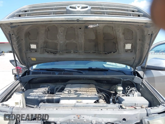 2007 Toyota Tundra Limited z VIN 5TBEV58147S460599, wystawiony jako IAAI lot #42476925 z przebiegiem Nie podano mil oraz . Historia ofert i sprzedaży dostępna na DreamBid. Obrazek 10.