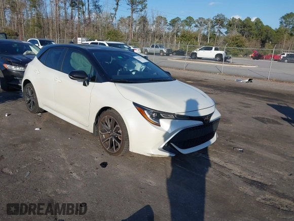 2020 Toyota Corolla Hatchback XSE with VIN JTNC4RBE3L3100588, listed as a IAAI auction lot 41530559 with 94,356 mi miles. Bid and sale history available at carsss.com. Image 1.
