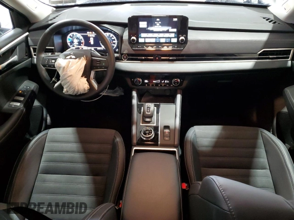 2023 Mitsubishi Outlander SE z VIN JA4J4UA86PZ057243, wystawiony jako Copart lot #53845105 z przebiegiem 8 628 mil mil oraz Szkoda całkowita • Salvage title. Historia ofert i sprzedaży dostępna na DreamBid. Obrazek 8.
