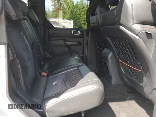 2023 Ford Bronco Raptor z VIN 1FMEE5JR7PLA93752, wystawiony jako Copart lot #57440075 z przebiegiem 33 549 mil mil oraz Szkody całkowita. Historia ofert i sprzedaży dostępna na DreamBid. Obrazek 11.
