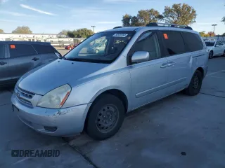 2008 Kia Sedona LX with VIN KNDMB233286193919, listed as a Copart auction lot 80500584 with 271,752 mi miles and Clean Title. Bid and sale history available at carsss.com. Image 1.