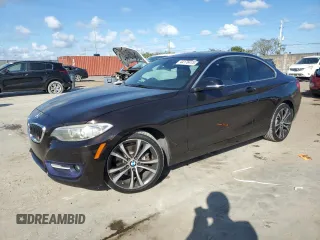 2015 BMW 2 Series 228i xDrive with VIN WBA1F7C51FVX95782, listed as a Copart auction lot 44176475 with 67,809 mi miles and Salvage Title. Bid and sale history available at carsss.com. Image 1.