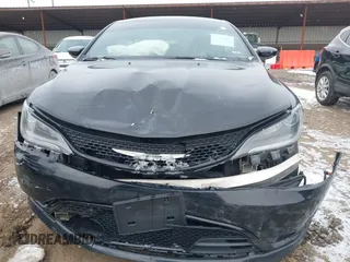 2016 Chrysler 200 S with VIN 1C3CCCBB0GN132648, listed as a IAAI auction lot 41641394 with 118,728 mi miles. Bid and sale history available at carsss.com. Image 6.