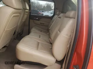 2009 Chevrolet Avalanche LTZ z VIN 3GNFK32049G275566, wystawiony jako Copart lot #48805985 z przebiegiem 107 752 mil mil oraz Czysty tytuł • Clean title. Historia ofert i sprzedaży dostępna na DreamBid. Obrazek 11.