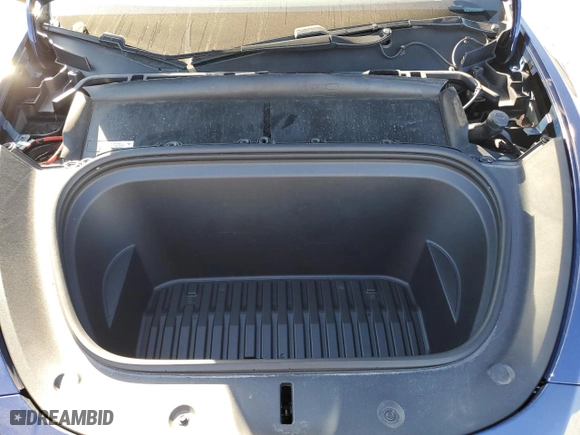 2020 Tesla Model Y Long Range with VIN 5YJYGDEE0LF009331, listed as a Copart auction lot 48741845 with 53,357 mi miles and Salvage Title. Bid and sale history available at carsss.com. Image 12.