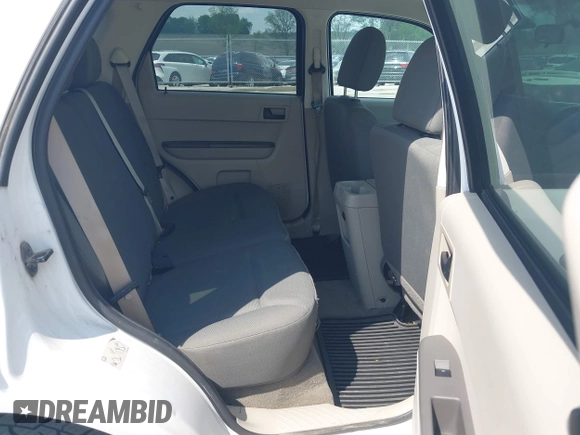 2011 Ford Escape XLS with VIN 1FMCU0C73BKB27886, listed as a IAAI auction lot 42259185 with 198,602 mi miles and . Bid and sale history available at DreamBid. Image 8.