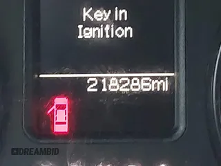 2014 Ram 1500 Tradesman z VIN 3C6JR7DT6EG285109, wystawiony jako IAAI lot #42306741 z przebiegiem 218 286 mil mil oraz . Historia ofert i sprzedaży dostępna na DreamBid. Obrazek 15.