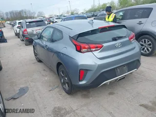 2019 Hyundai Veloster 2.0 with VIN KMHTG6AF0KU017161, listed as a IAAI auction lot 42104203 with 92,420 mi miles. Bid and sale history available at carsss.com. Image 3.