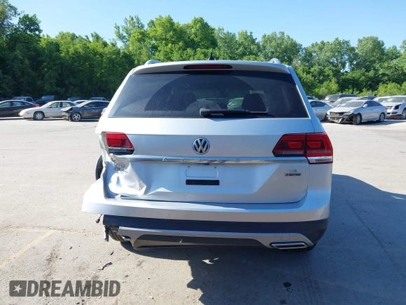2019 Volkswagen Atlas SE with VIN 1V2UR2CA2KC557449, listed as a IAAI auction lot 42281302 with 106,739 mi miles and . Bid and sale history available at DreamBid. Image 17.